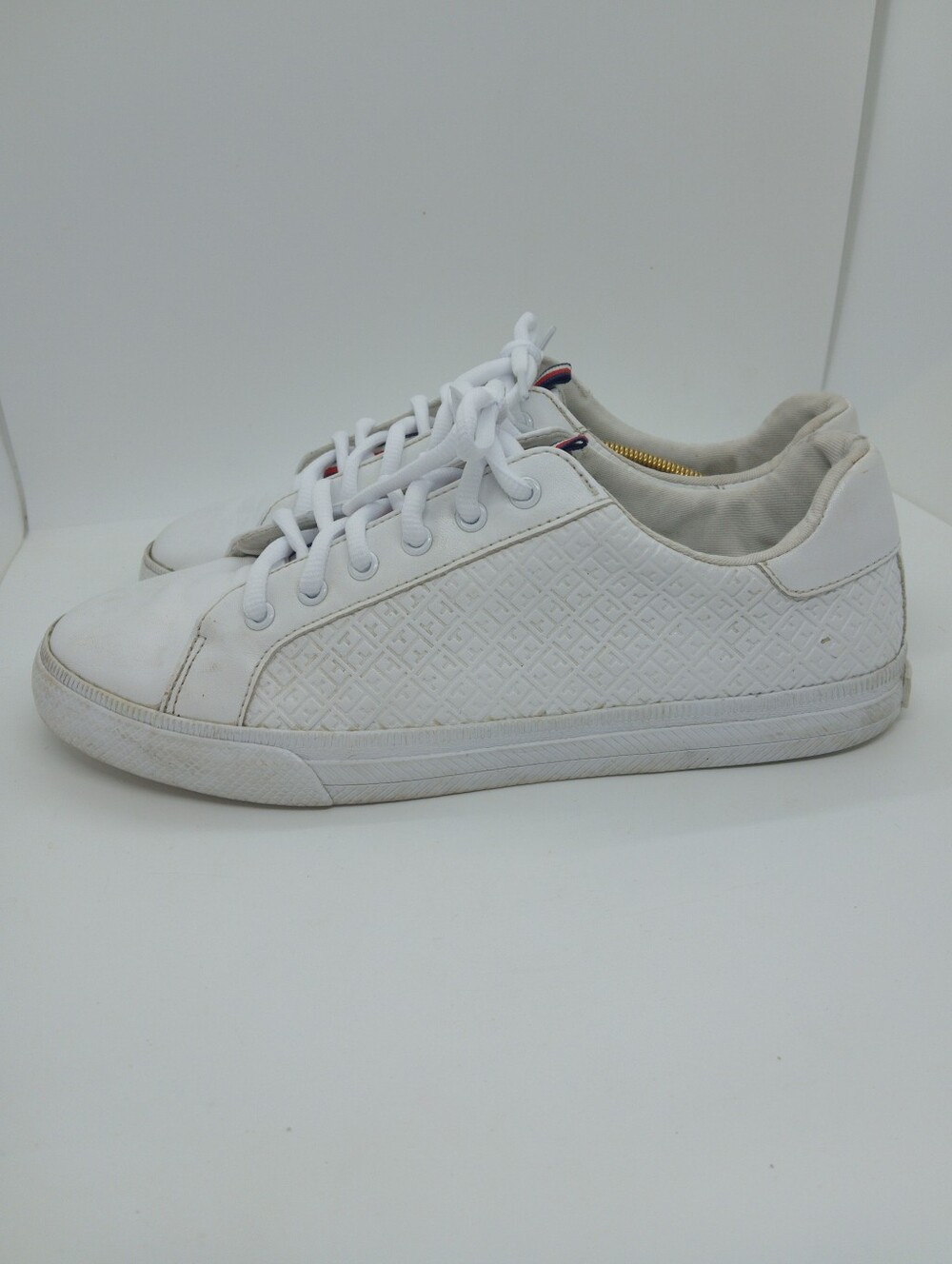 Tommy Hilfiger Lexe White Monogram Low Top Sneakers Women's Size 9